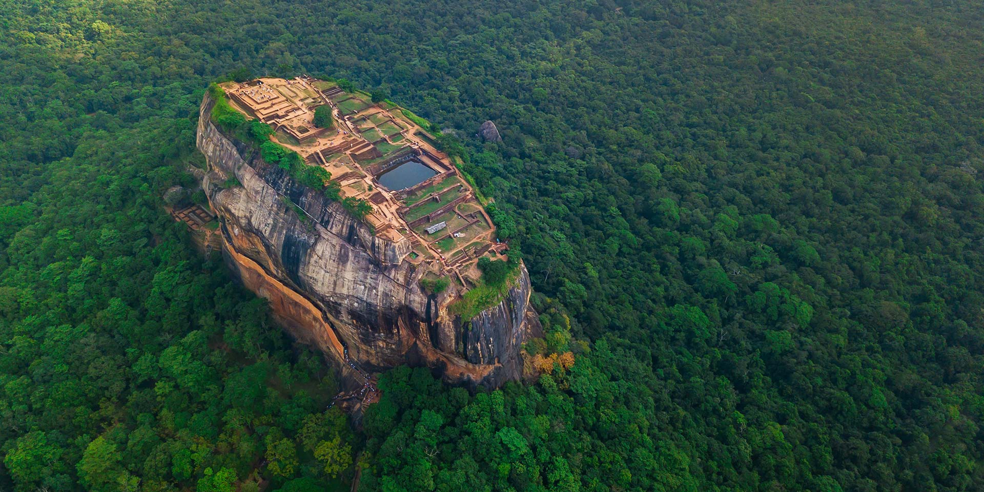 Sigiriya Lion Rock day tour from Colombo or Negombo